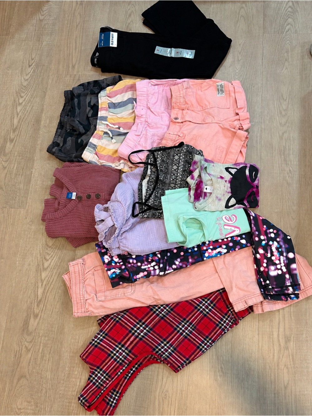 Girls Size 6-8 Clothing Lot 14 Pc Old Navy Levi’s GAP H&M